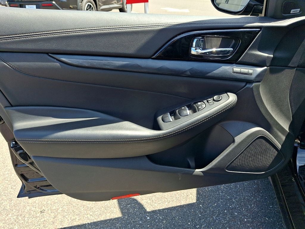 2023 Nissan Maxima Platinum