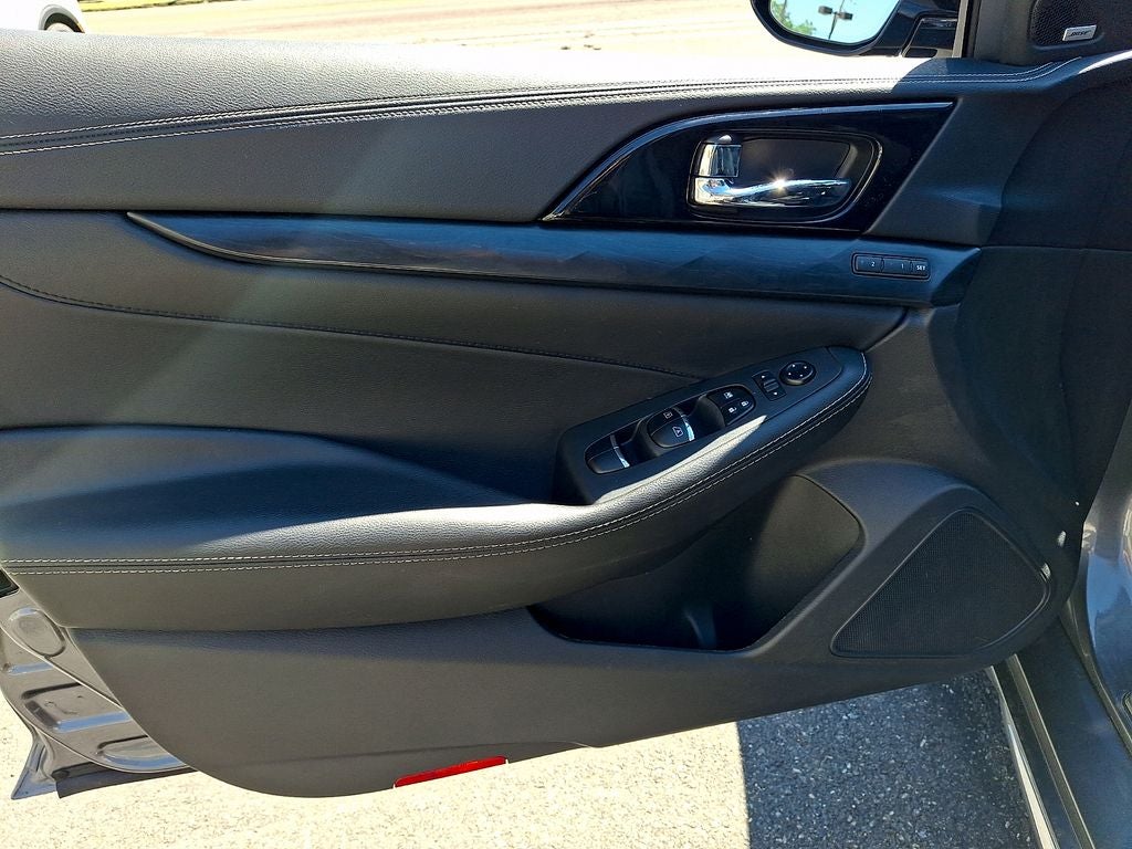 2023 Nissan Maxima Platinum