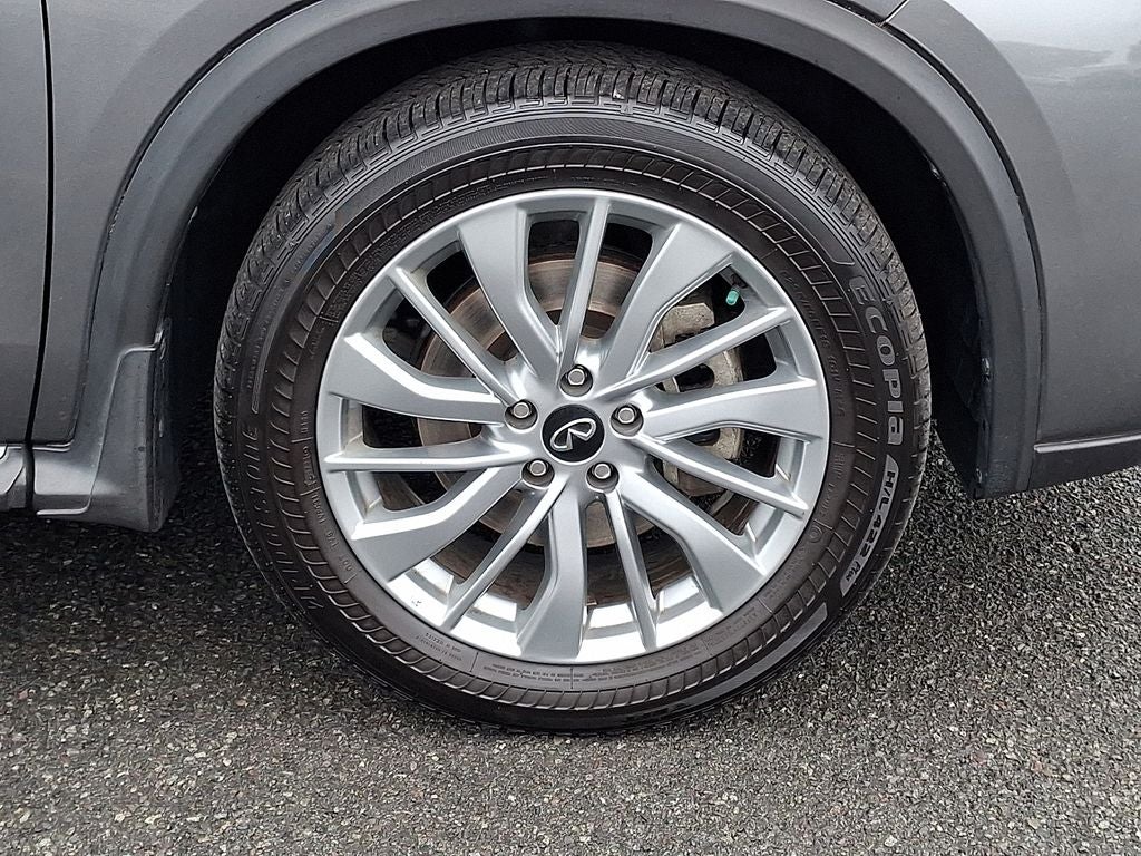2023 INFINITI QX50 LUXE AWD