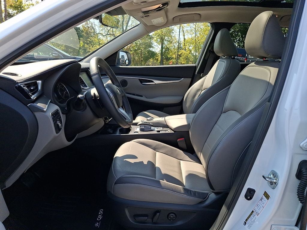 2023 INFINITI QX50 LUXE AWD