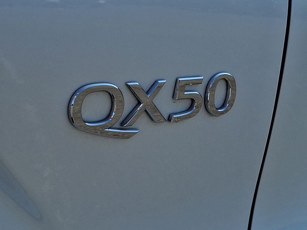 2023 INFINITI QX50 LUXE AWD
