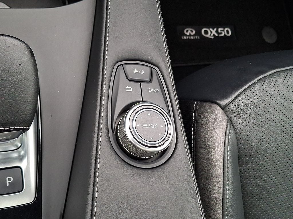 2022 INFINITI QX50 LUXE AWD