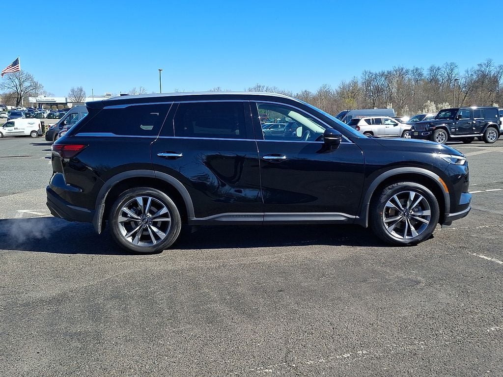 2023 INFINITI QX60 LUXE AWD