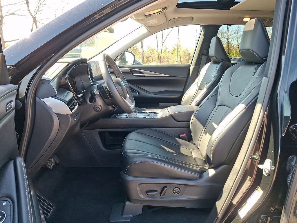 2023 INFINITI QX60 LUXE AWD