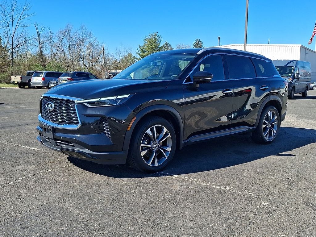2023 INFINITI QX60 LUXE AWD