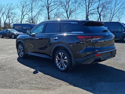 2023 INFINITI QX60 LUXE AWD