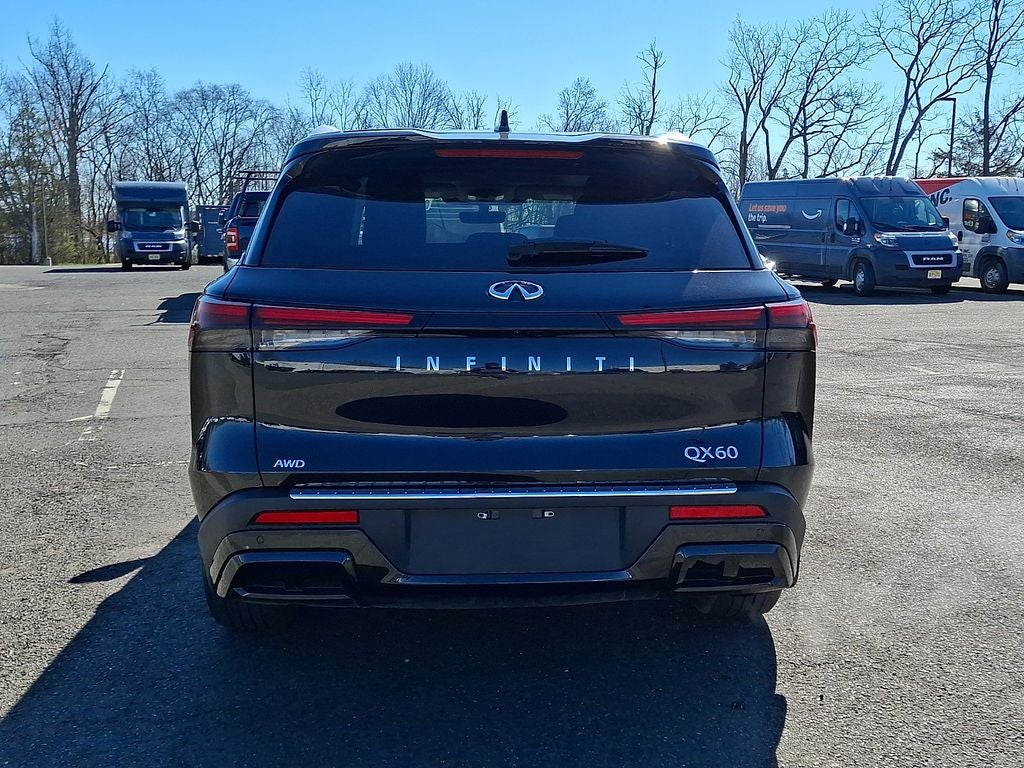 2023 INFINITI QX60 LUXE AWD