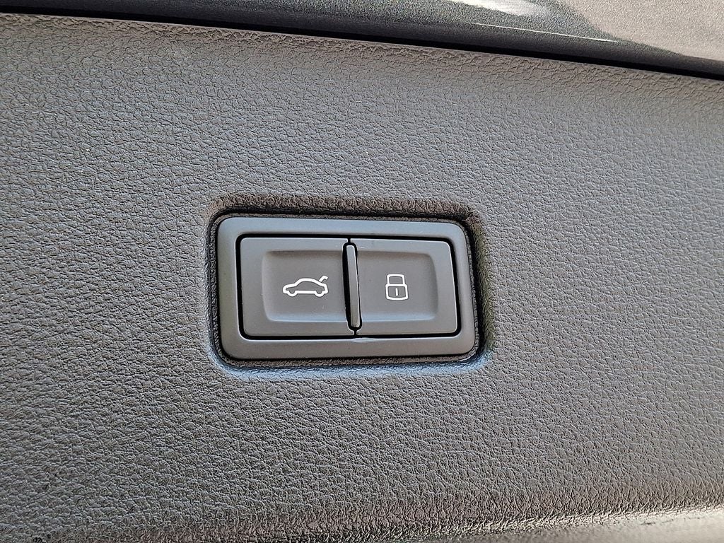 2023 Audi Q5 Sportback 45 S line Premium quattro