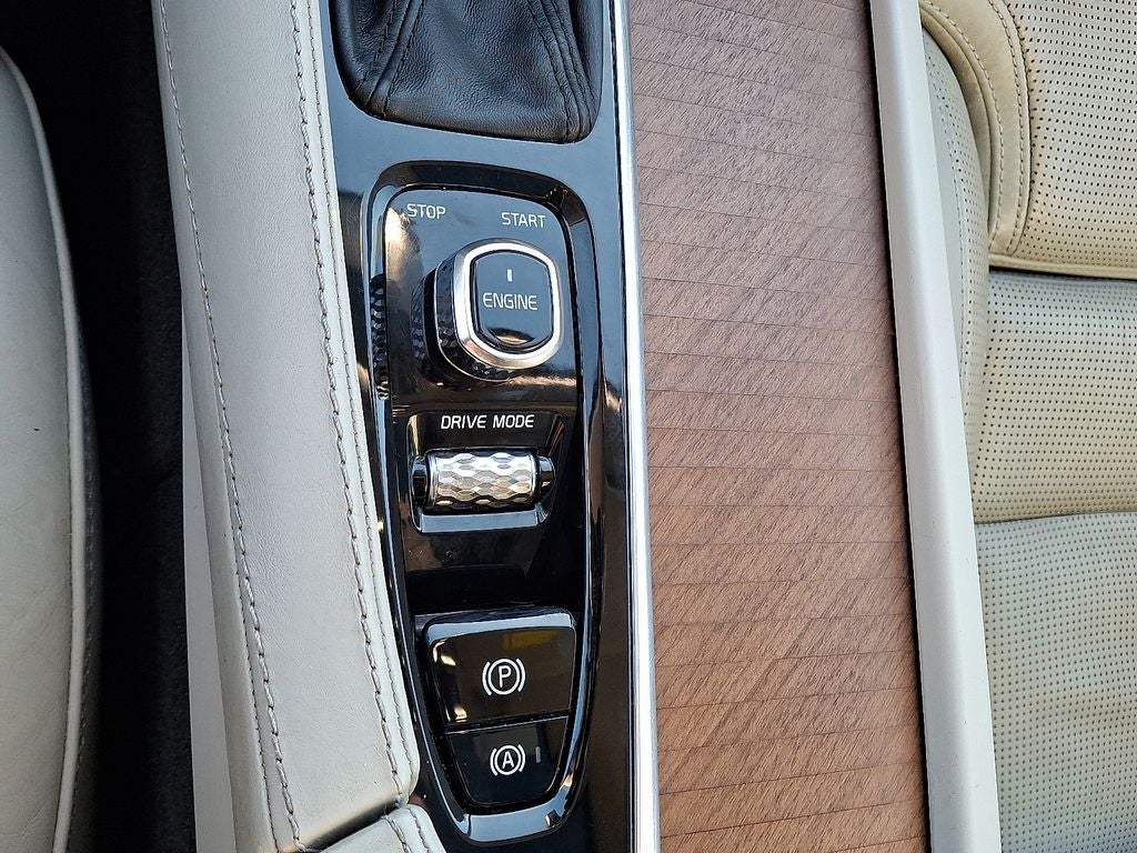 2017 Volvo XC90 T6 Inscription