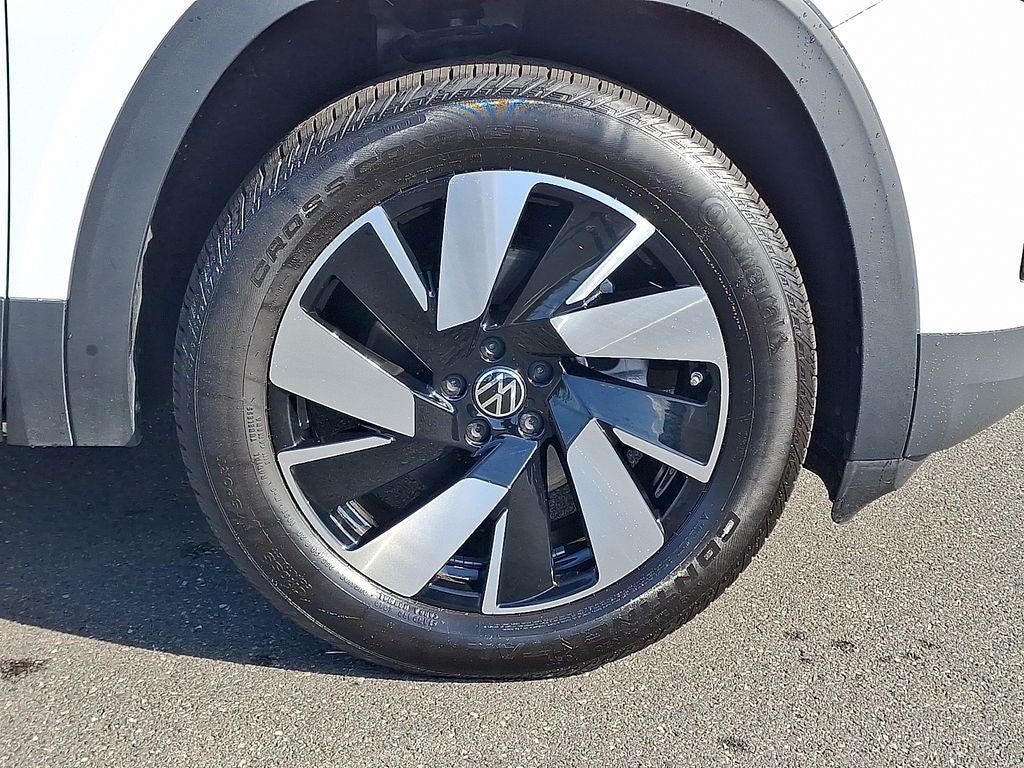 2025 Volkswagen Atlas Cross Sport 2.0T SEL