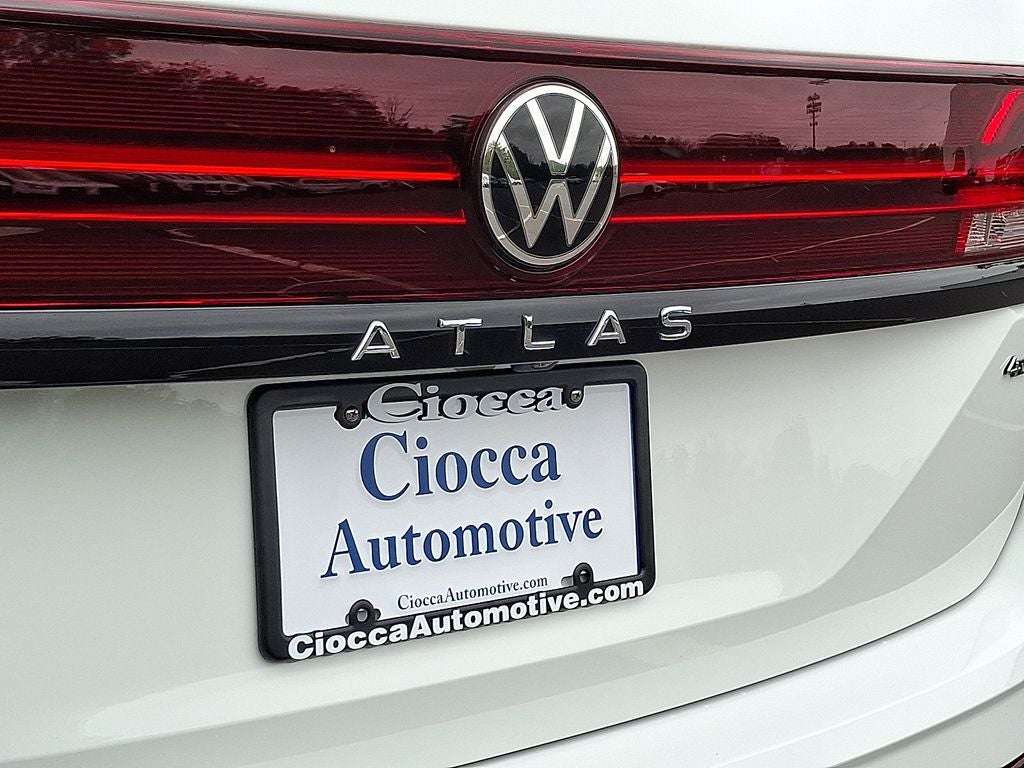 2025 Volkswagen Atlas 2.0T Peak Edition