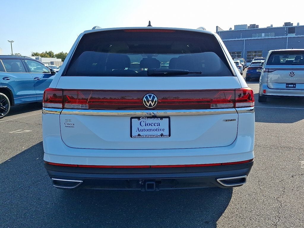 2025 Volkswagen Atlas 2.0T SE w/Technology
