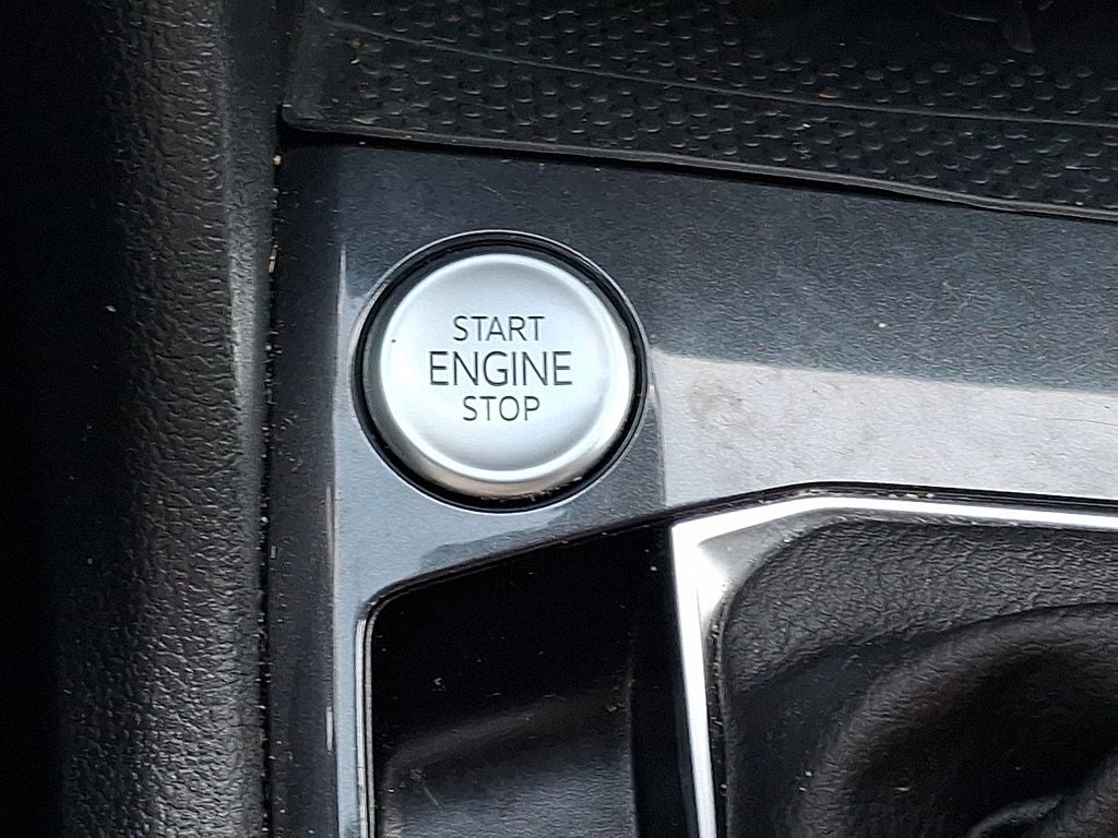 2022 Volkswagen Tiguan 2.0T SEL R-Line