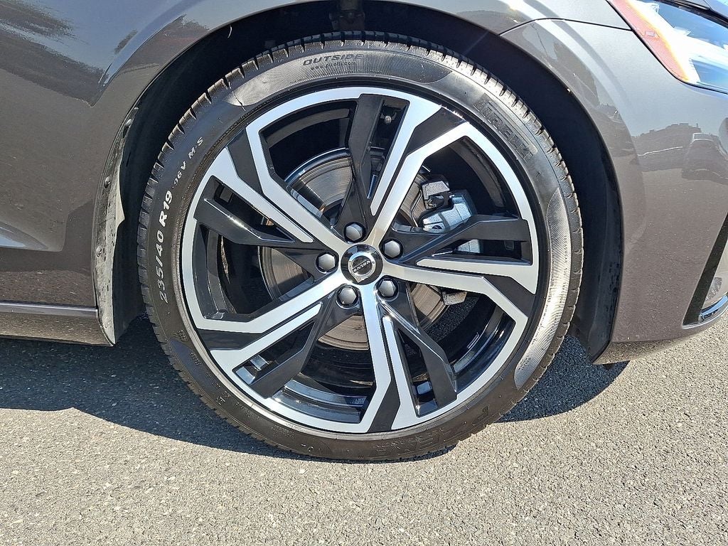 2025 Volvo S60 B5 Core