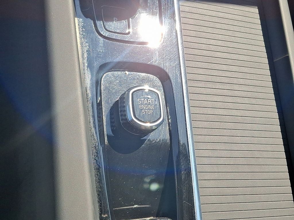 2025 Volvo S60 B5 Core