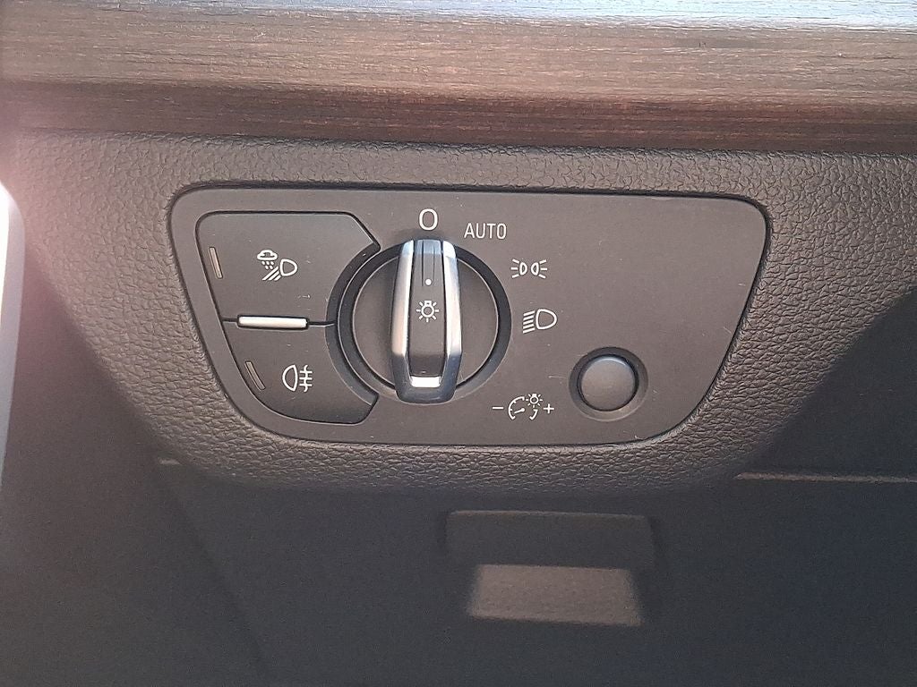 2023 Audi Q5 45 S line Premium Plus quattro