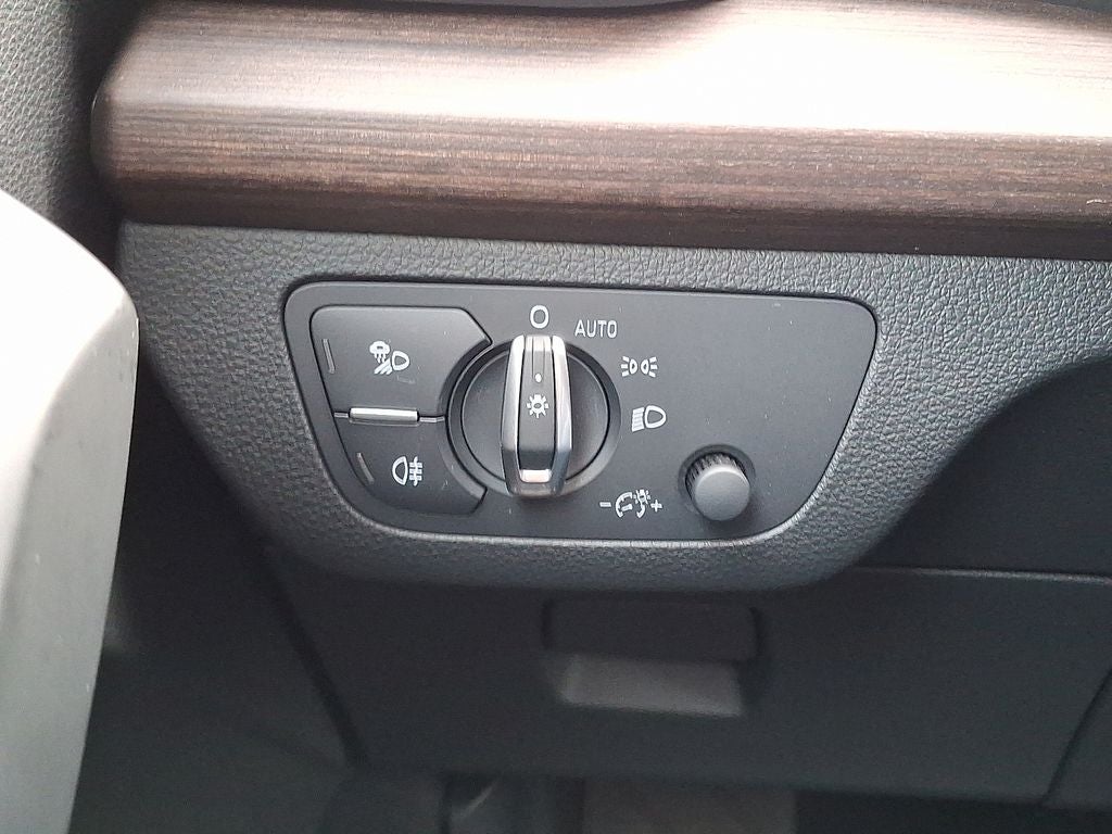 2024 Audi Q5 45 S line Premium quattro