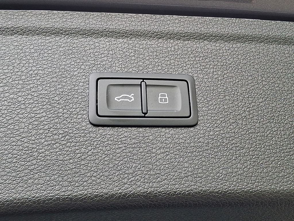 2024 Audi Q5 45 S line Premium quattro