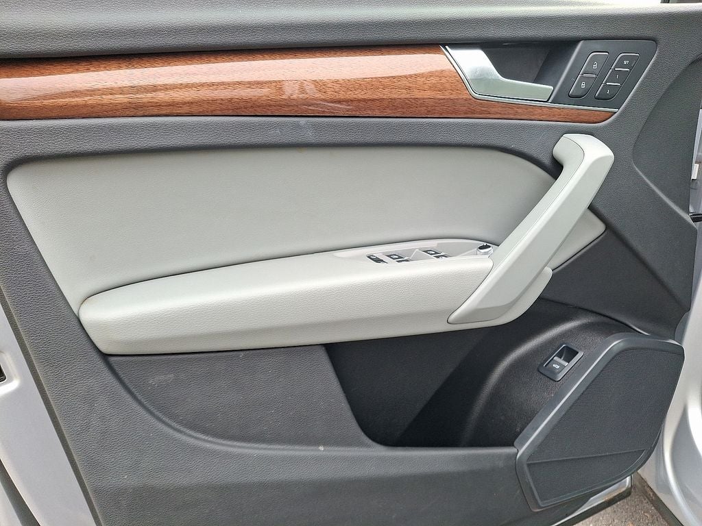 2022 Audi Q5 45 S line Premium quattro