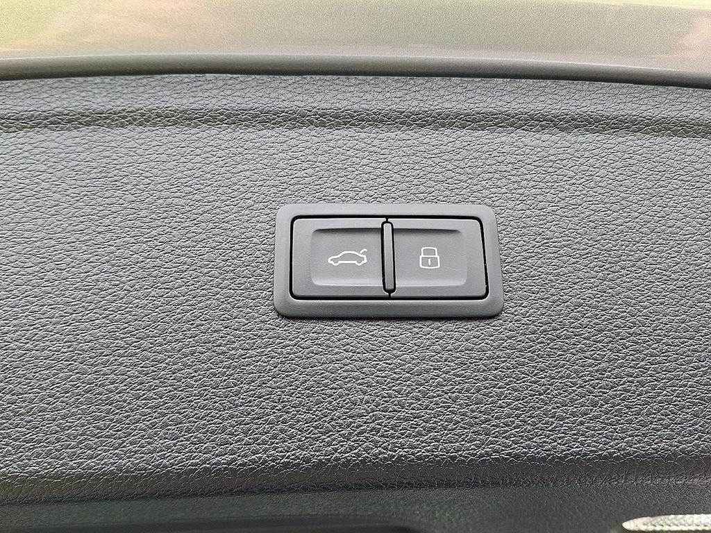 2022 Audi Q5 45 S line Premium quattro