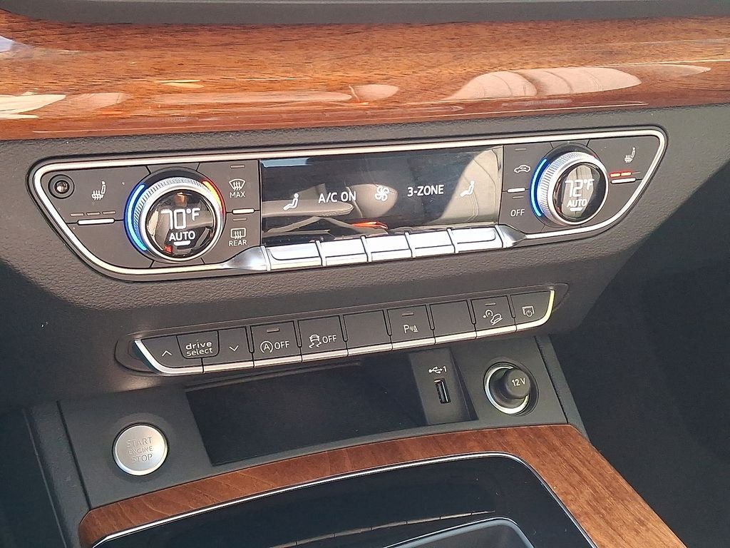 2023 Audi Q5 45 S line Premium quattro