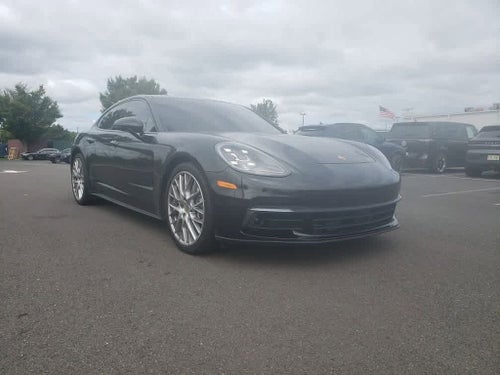 2018 Porsche Panamera 4