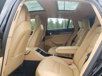 2018 Porsche Panamera 4