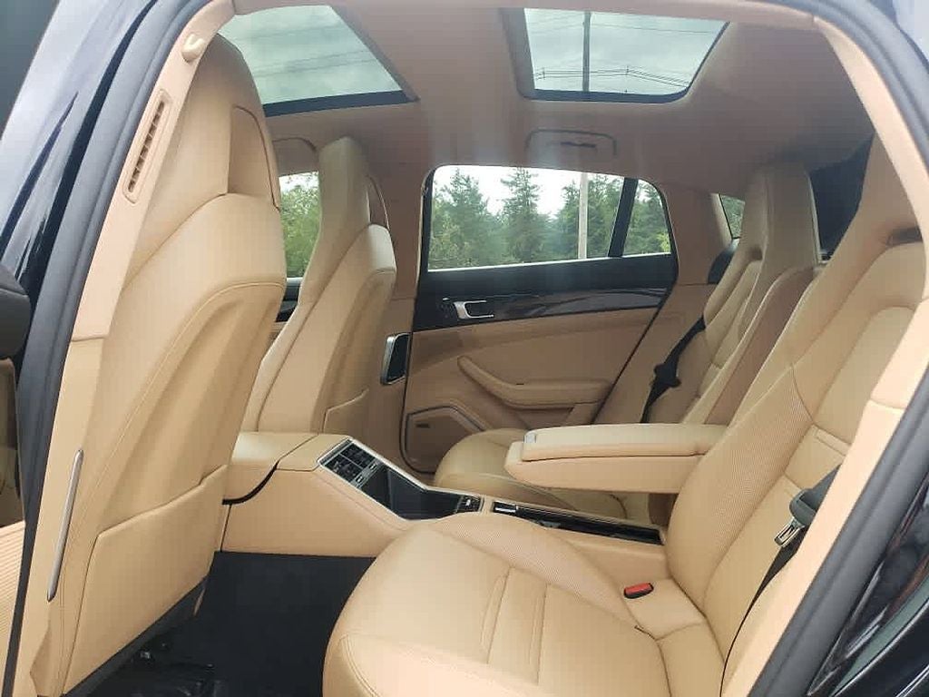 2018 Porsche Panamera 4