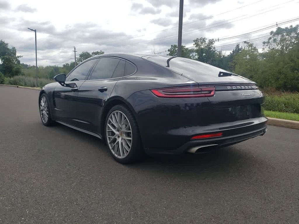 2018 Porsche Panamera 4