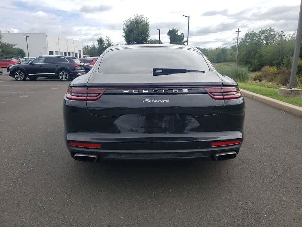 2018 Porsche Panamera 4