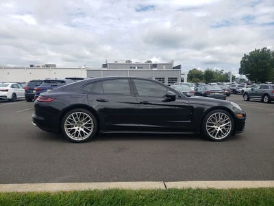 2018 Porsche Panamera 4