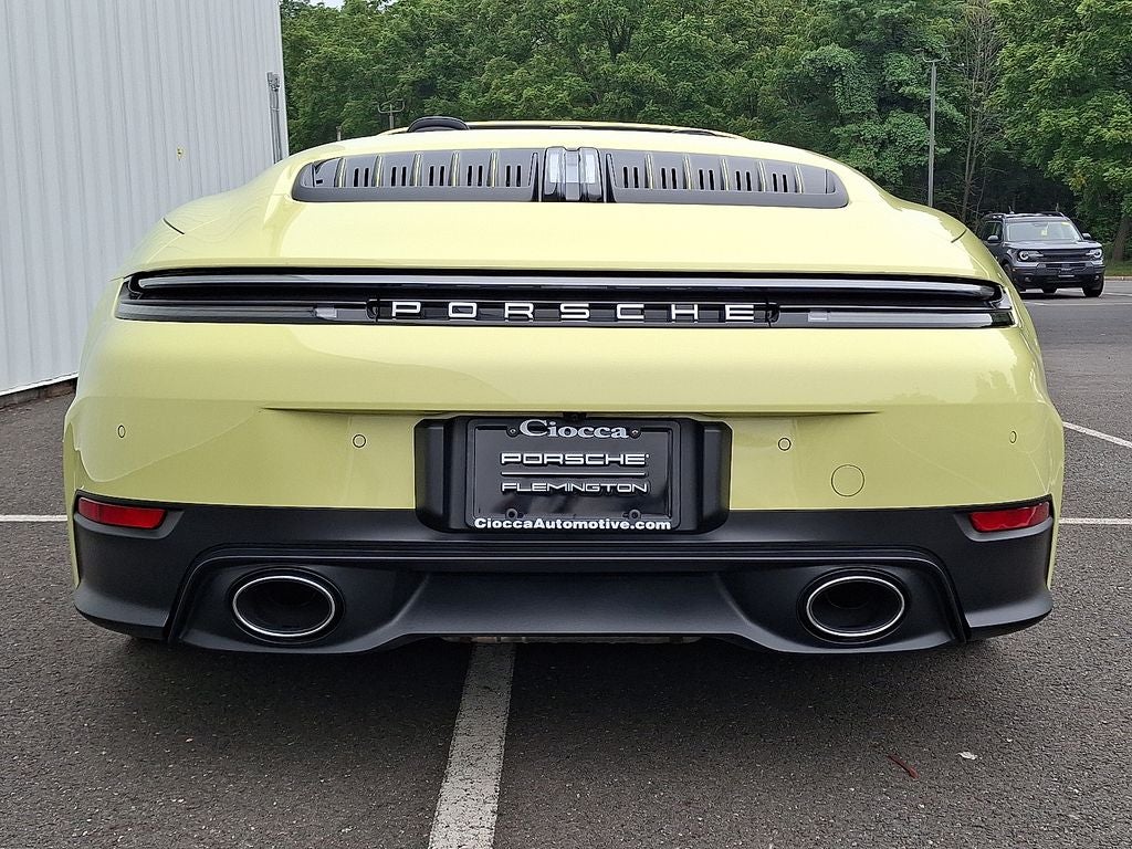 2025 Porsche 911 Carrera