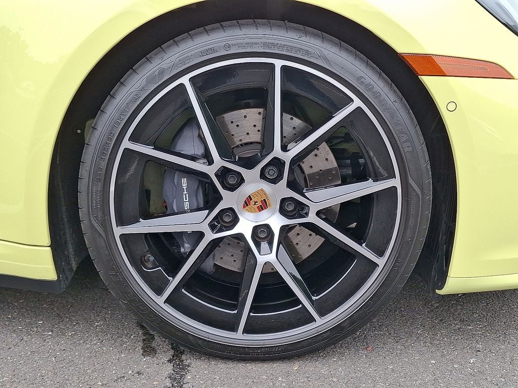 2025 Porsche 911 Carrera