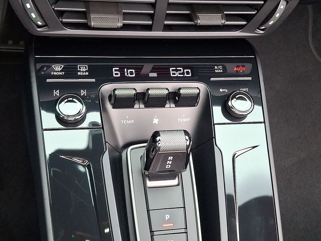 2025 Porsche 911 Carrera