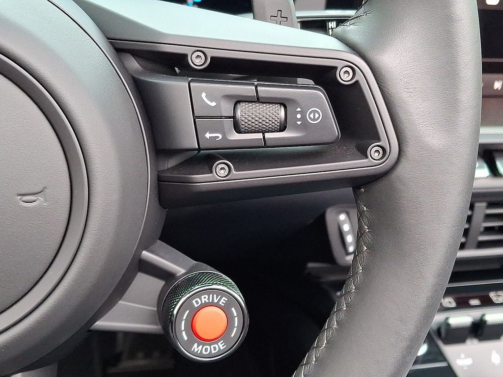 2025 Porsche 911 Carrera