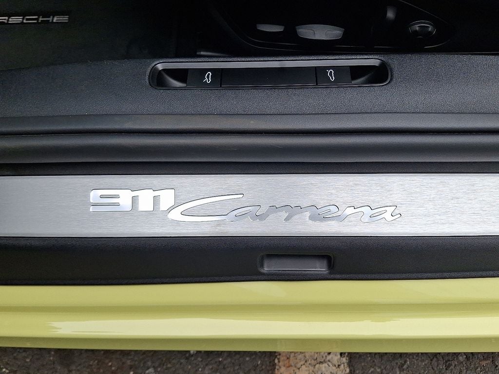 2025 Porsche 911 Carrera