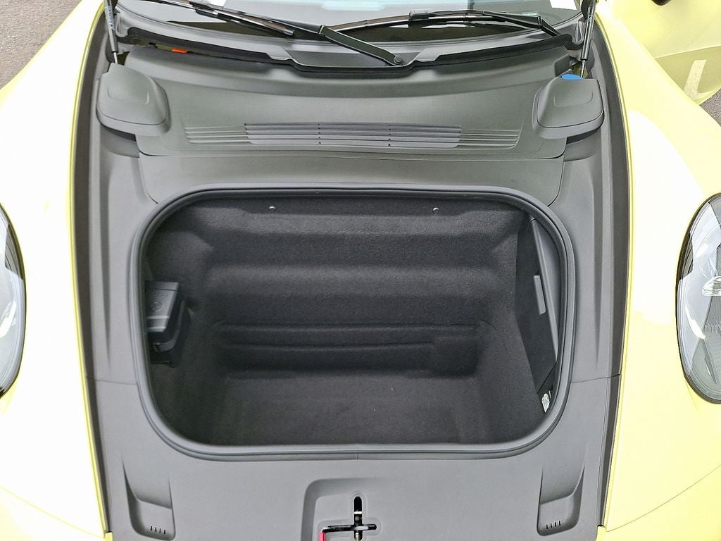 2025 Porsche 911 Carrera