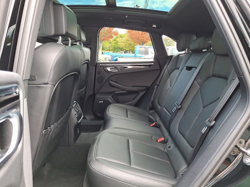 2021 Porsche Macan Base