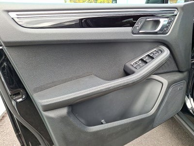 2021 Porsche Macan Base