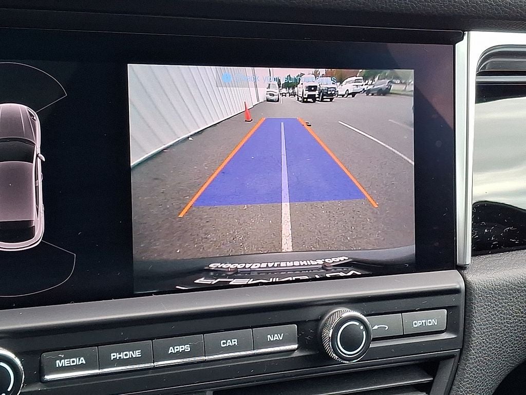 2021 Porsche Macan Base