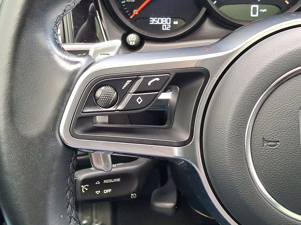 2021 Porsche Macan Base