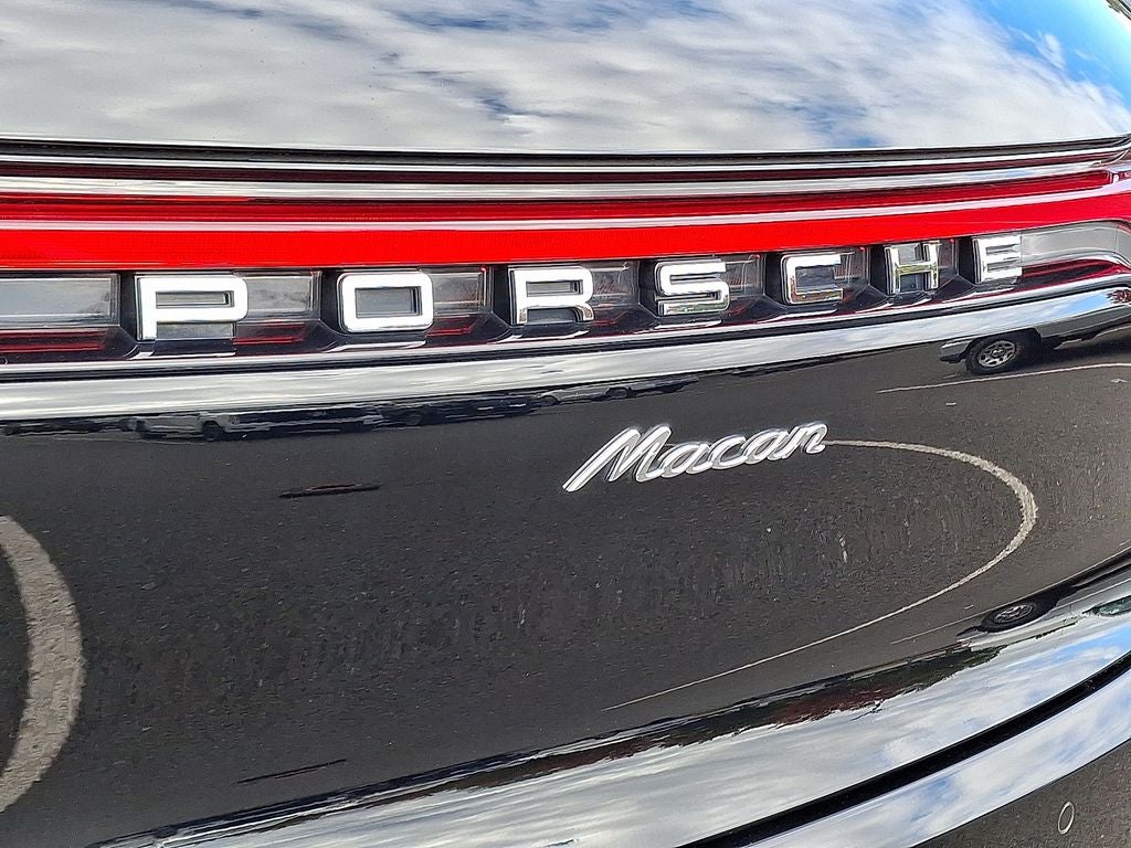 2021 Porsche Macan Base