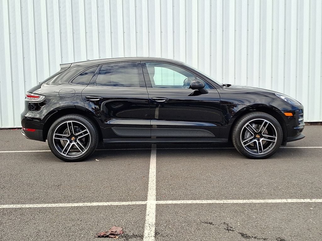2021 Porsche Macan Base