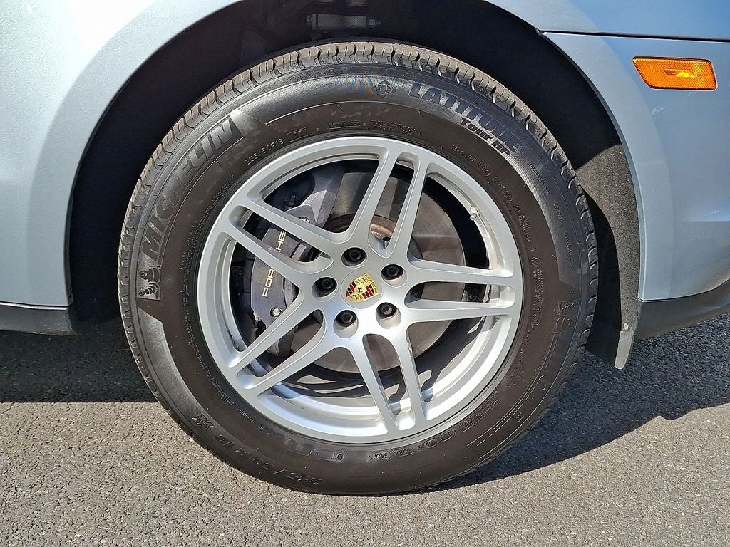 2021 Porsche Macan Base