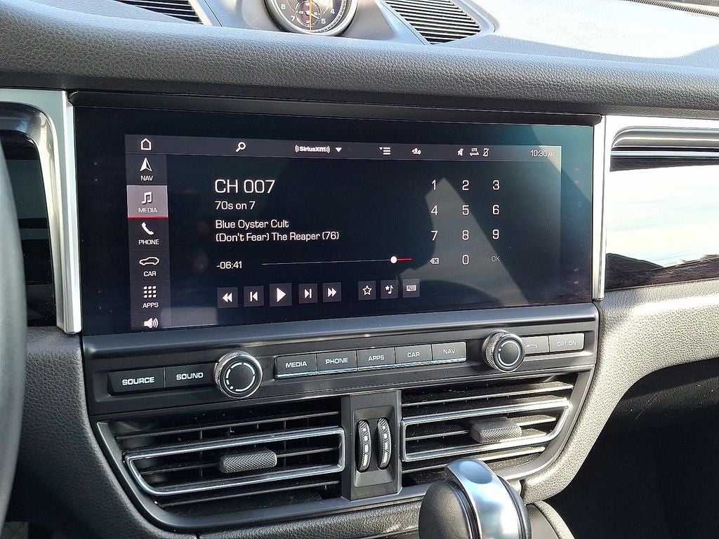 2021 Porsche Macan Base