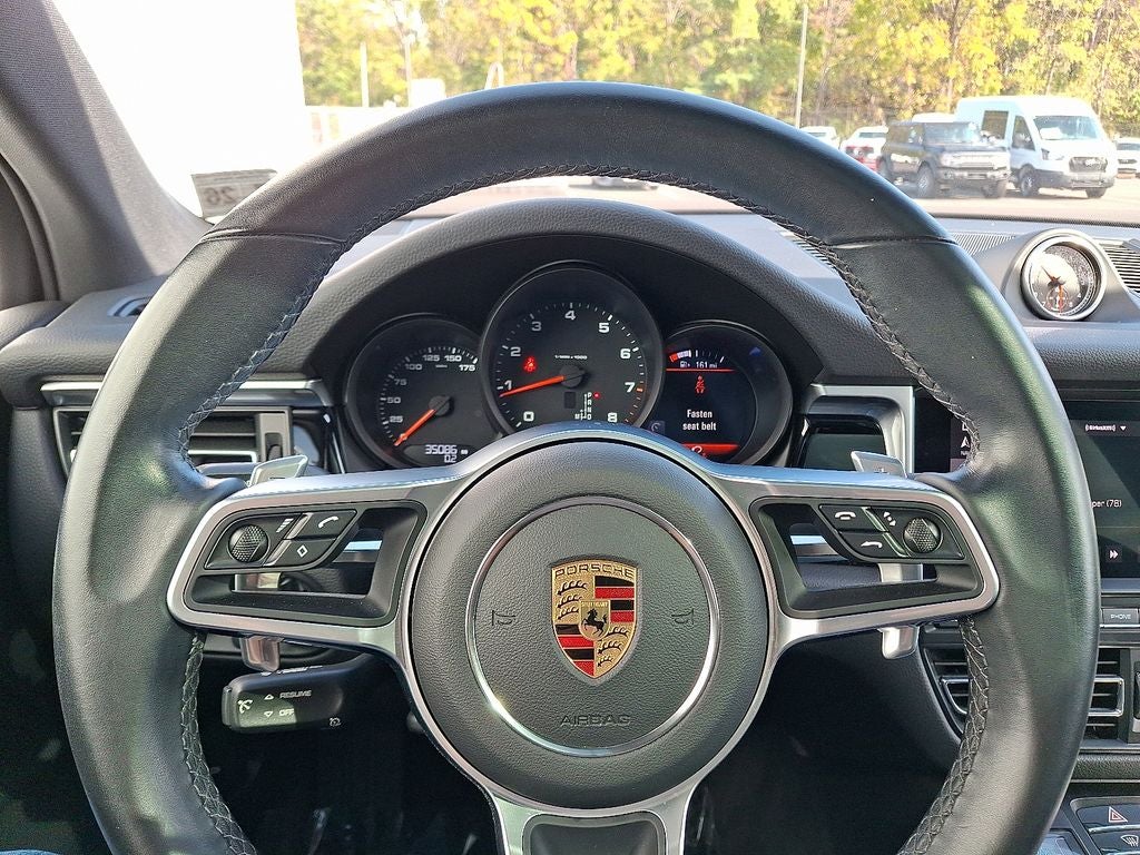 2021 Porsche Macan Base