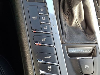 2021 Porsche Macan Base