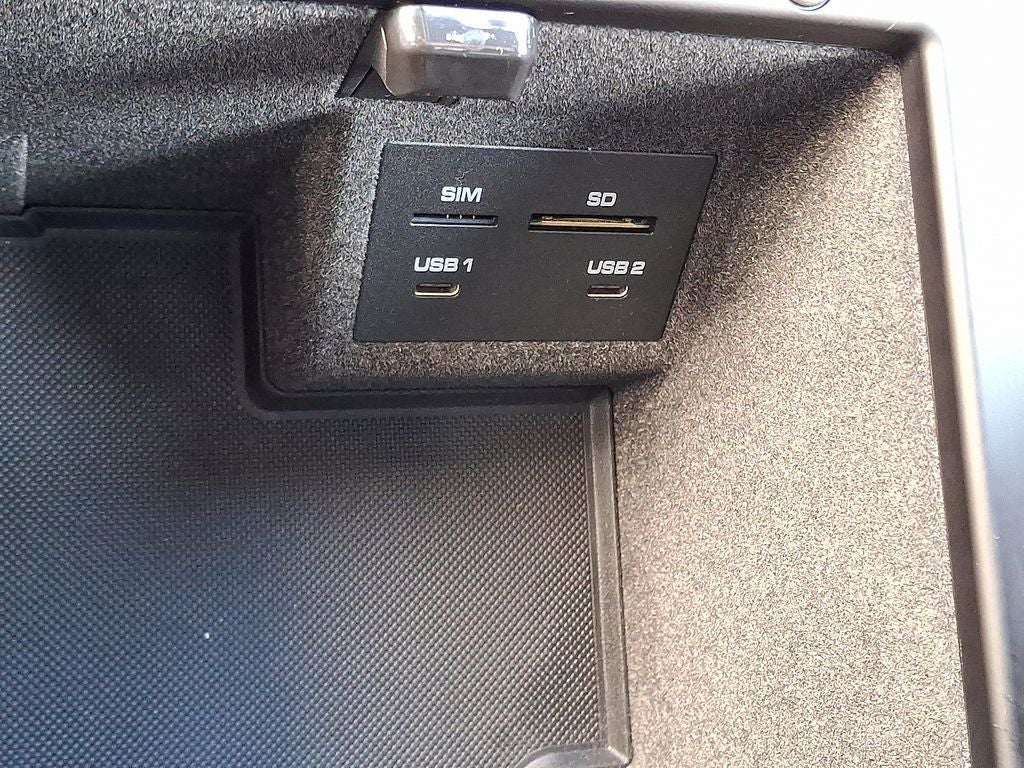 2021 Porsche Macan Base