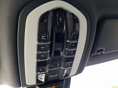 2021 Porsche Macan Base