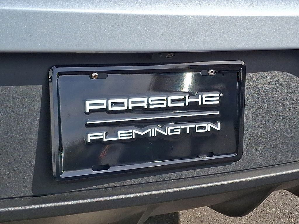 2021 Porsche Macan Base